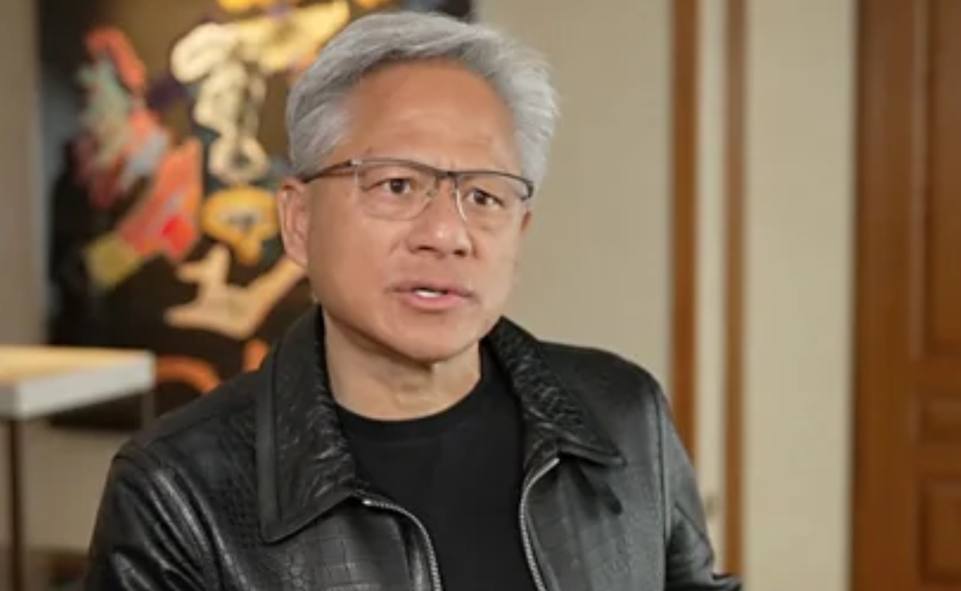 黄仁勋预告“PC新时代”：变革与机遇并行